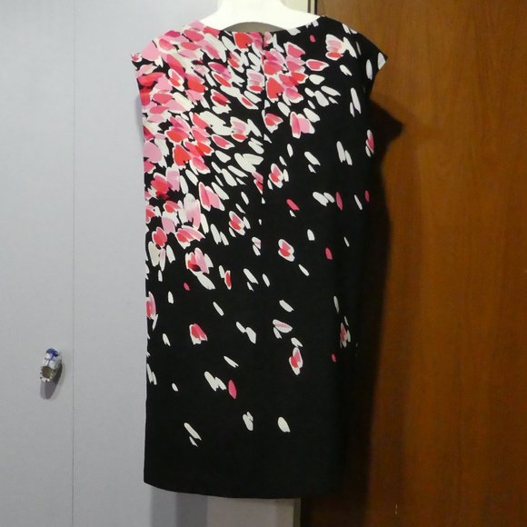 Offers Welcomed! Ann Taylor LOFT Black Floral Shift Dress - Size Small - Picture 3 of 6